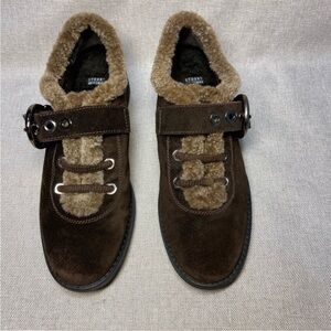 Stuart Weitzman Brown Suede Shearling-Lined Shoe with buckle closure & lug sole